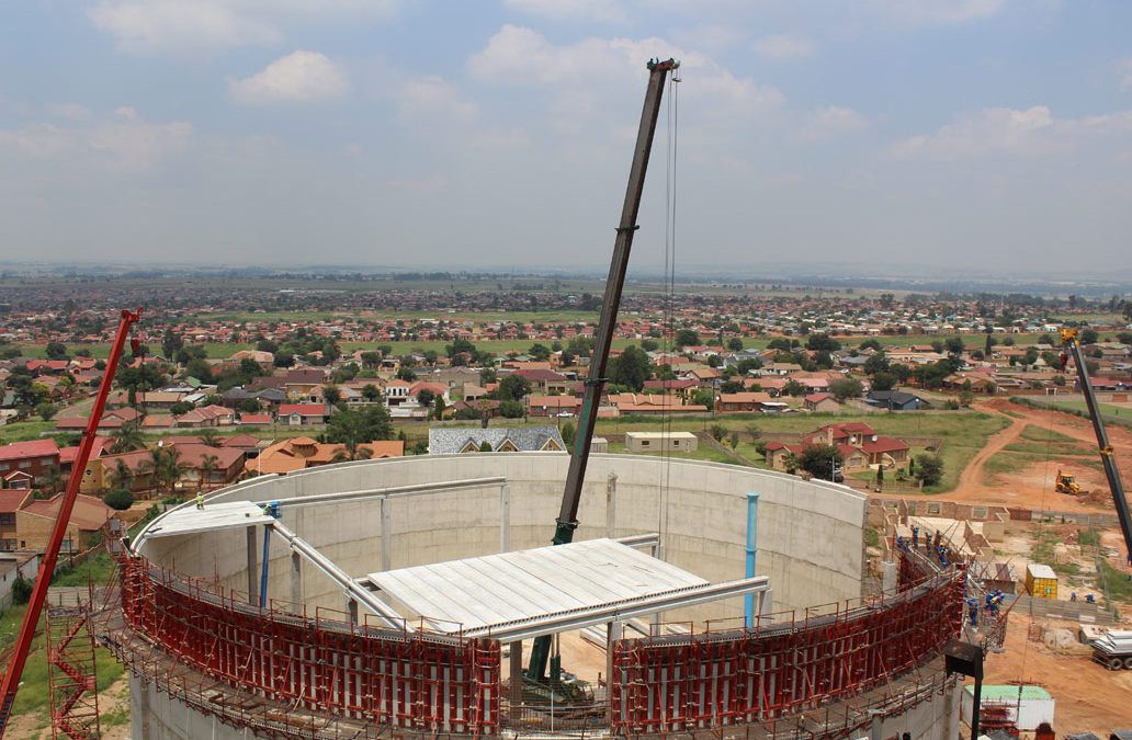 Reservoir roof system